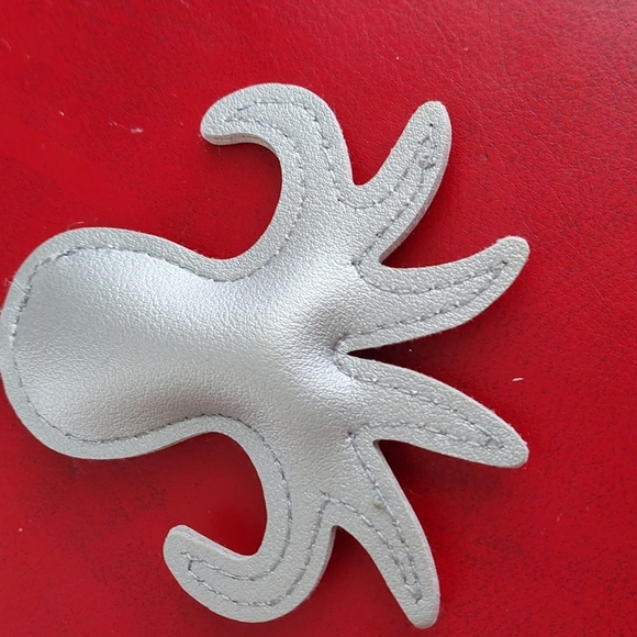 Adorable Faux Leather Octopus Keychain - Picture 3 of 4